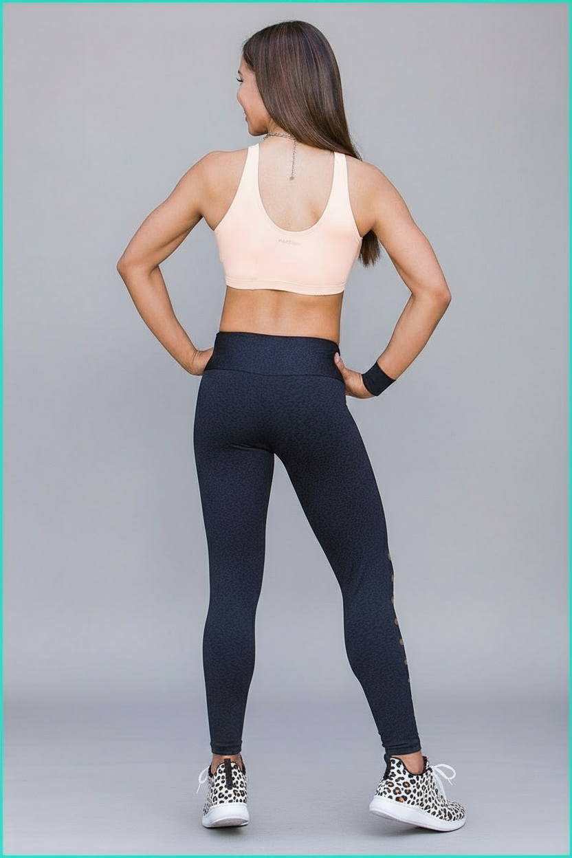 Alto Giro Jacquard Leopard Peek A Boo Legging