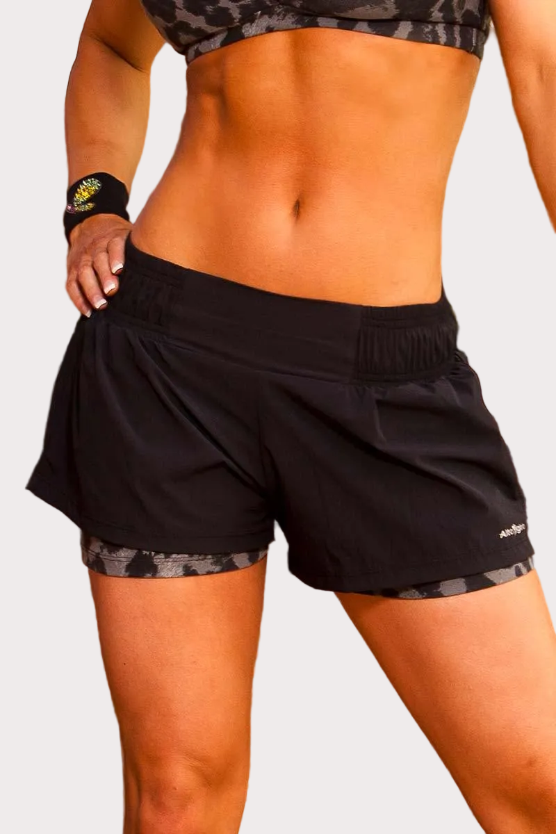 Alto Giro Noir Leopard Layering Shorts