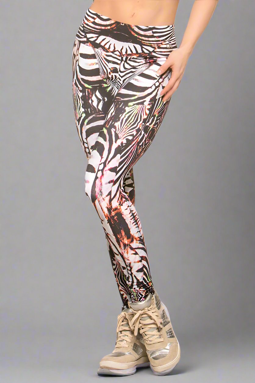 Alto Giro Abstract Zebra Capri &amp; Legging