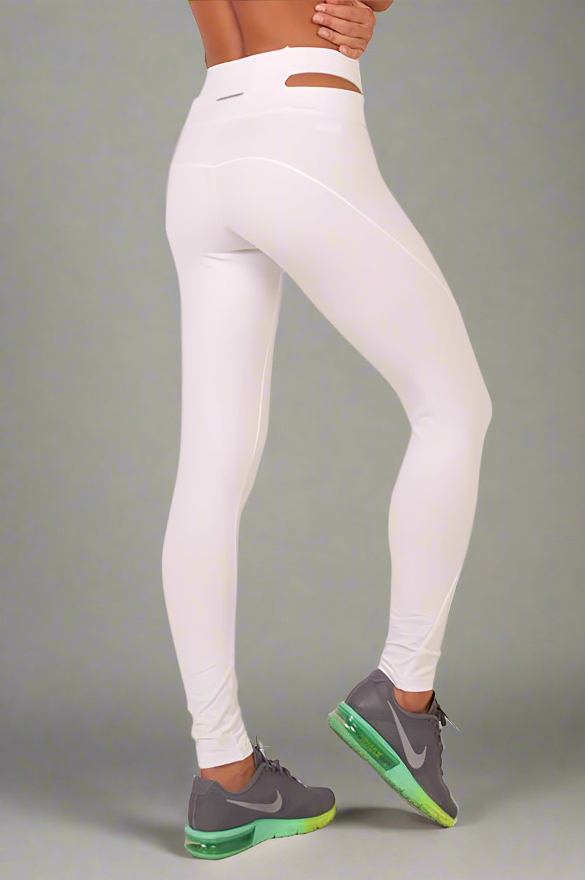 Bia Brazil Take A Peek Legging